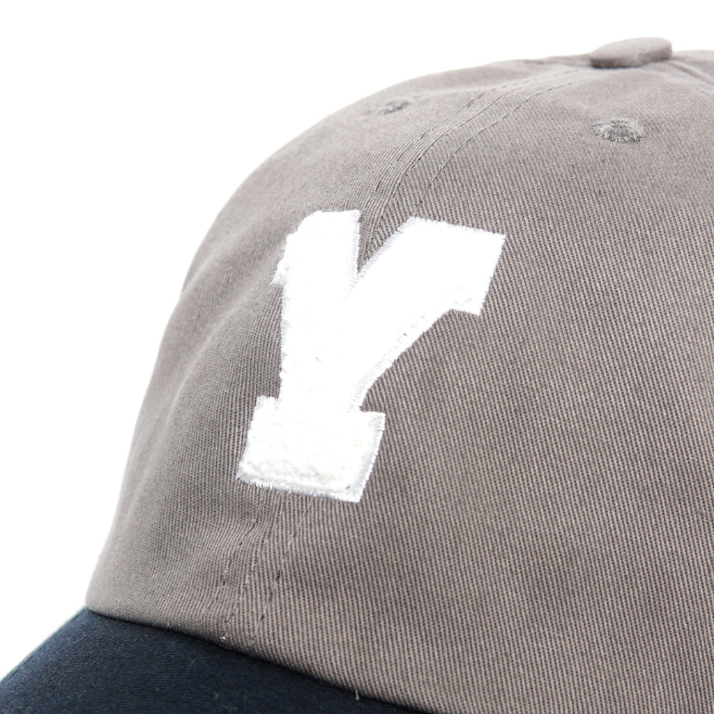 Topi Alfabet Noforty Y Abu-abu Muda