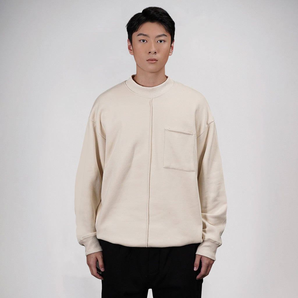 Sweater Crewneck Besar dari Noforty Project Bueno Broken White